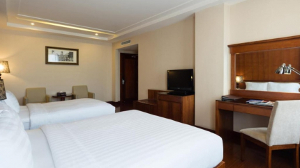 Phòng Premium Deluxe Tại Nhật Hạ L'Opera Hotel