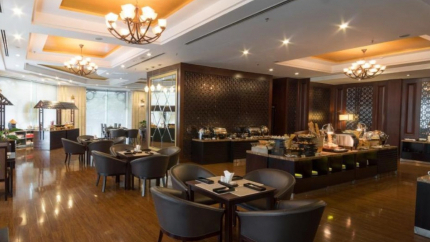 Nhà Hàng Gourmet Kitchen Tại Nhật Hạ L'Opera Hotel