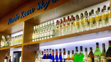 Skybar Ninh Kiều Riverside Hotel Cần Thơ