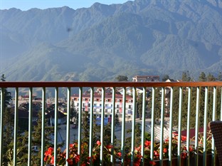 Deluxe Mountine View