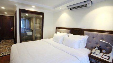 Phòng Deluxe Lake View Paris Boutique Sapa