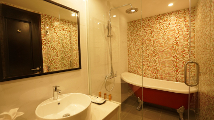 Phòng tắm Khách sạn Phú Hòa Đà Lạt