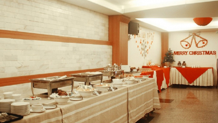 Buffet Khách sạn Phương Đông Cần Thơ