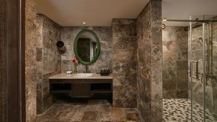 Phòng vệ sinh với đầy đủ các thiết bị hiện đại