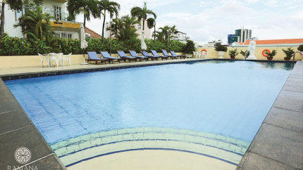 Bể Bơi Ngoài Trời