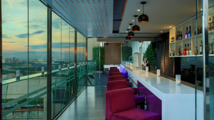 Nhà hàng Khách sạn Renaissance Riverside Sài Gòn