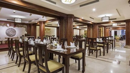 Nhà hàng tại khách sạn