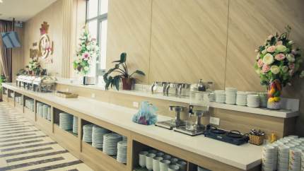 Nhà Hàng Royal Huy Hotel