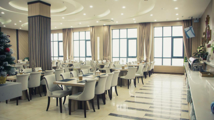 Nhà Hàng Royal Huy Hotel