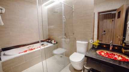 Phòng Tắm Khách sạn Rum Vàng Đà Lạt