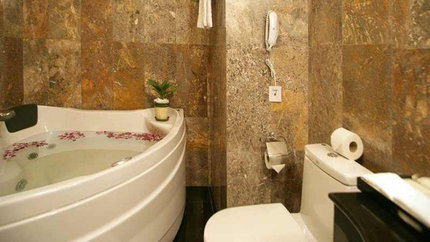 Phòng Tắm Khép Kín