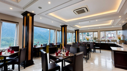 Nhà hàng bên trong Sapa Diamond