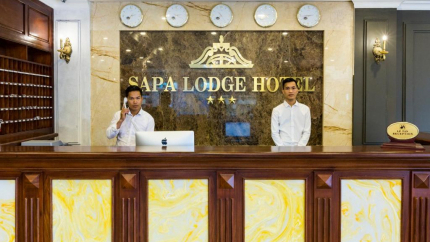 Lễ tân khách sạn Sapa Lodge