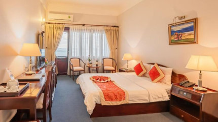 Không Gian Sang Trọng