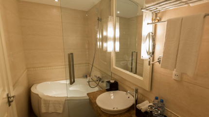Phòng Tắm Khách sạn Silverland Jolie Sài Gòn