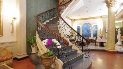 Khách sạn Spring Sài Gòn