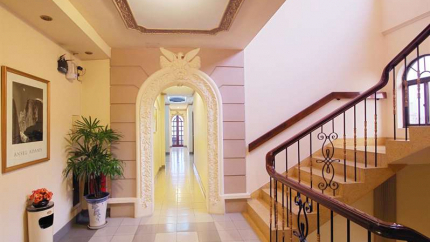 Khách sạn Spring Sài Gòn