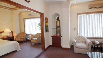 Khách sạn Spring Sài Gòn