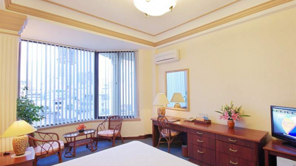 Khách sạn Spring Sài Gòn