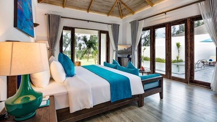 Premium Twin with Balcony and Garden View