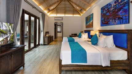 Premium Deluxe King with Balcony and Garden View