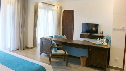 Phòng có ti vi, không gian thoải mái, dễ chịu