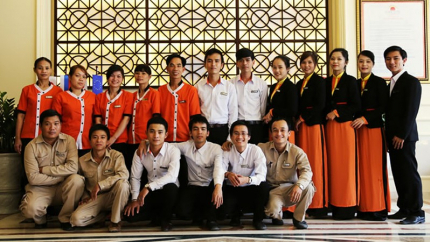 Đội Ngũ Nhân Viên