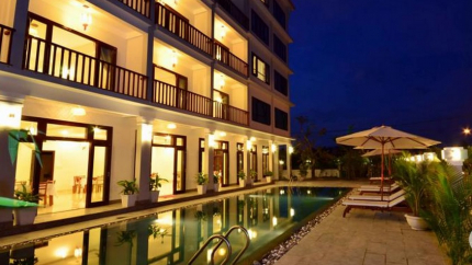 Bể Bơi