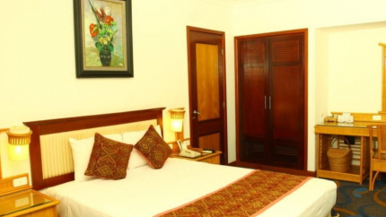 Phòng Hướng Hồ tại Hotel Thắng Lợi
