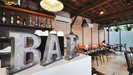 Quầy Bar