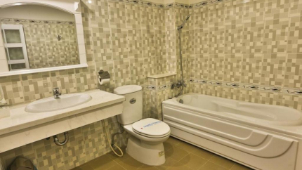 Phòng tắm khách sạn Thiên Tùng