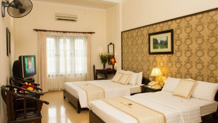 Phòng Deluxe tại khách sạn 3* Thùy Anh