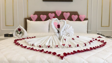 Phòng Deluxe King Khách sạn Tulip Ninh Bình