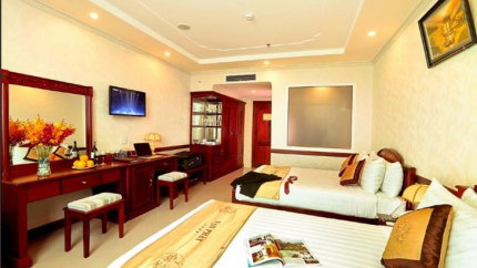 Phòng Deluxe River View Khách sạn Vạn Phát Riverside Cần Thơ