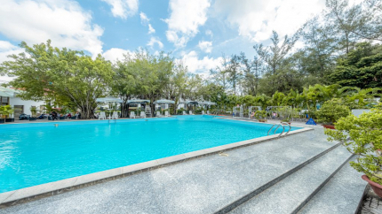 Hồ Bơi Khách sạn Vạn Phát Riverside Cần Thơ