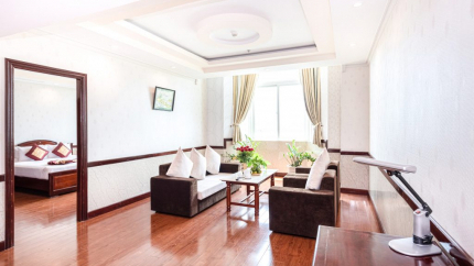 Suite Khách sạn Vạn Phát Riverside Cần Thơ