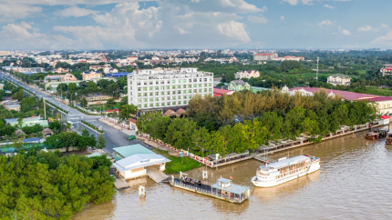 Toàn Cảnh Khách sạn Vạn Phát Riverside Cần Thơ