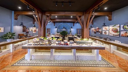 Quầy buffet tự chọn nhà hàng Venus