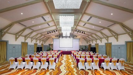 Trung tâm hội nghị