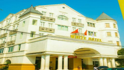 Ngoài Khách sạn