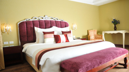 Plaza Suite