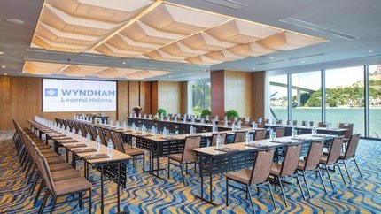 Phòng họp khách sạn