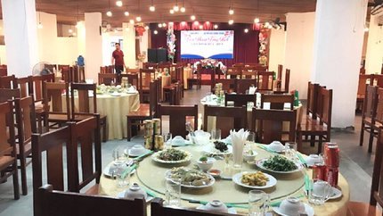 Nhà hàng khách sạn