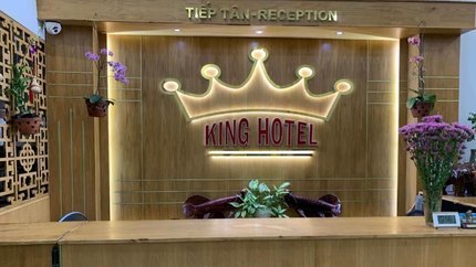 Lễ Tân Khách Sạn