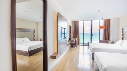 Phòng Connecting Ocean View tại khách sạn 5*