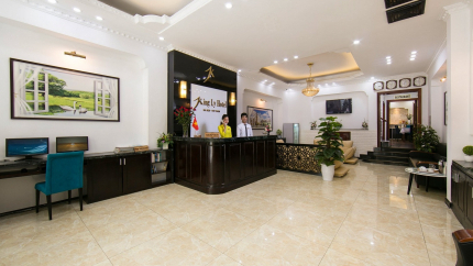Kingly Hotel 1