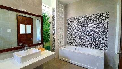Phòng tắm có bồn tắm riêng