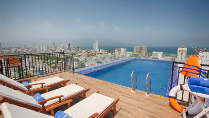 Bể bơi ngoài trời