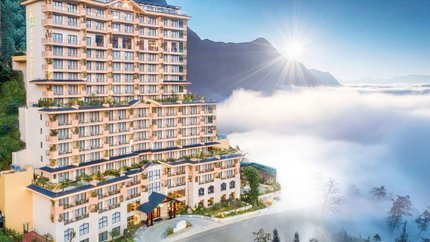 Toàn cảnh khách sạn với thiết kế bậc thang độc đáo