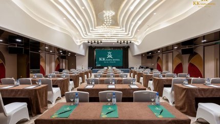 Khu vực hội họp rộng lớn và đầy đủ thiết bị hiện đại